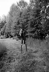 Andrei Monastyrsky on stilts. Photo