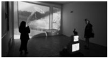 
Andrei Monastõrski ja Sabine Hänsgen Tallinna Kunstihoones Monastõrski installatsiooni «Jänese vari või 100 aastat Brentanot» ees. Ilja Sundelevitš.