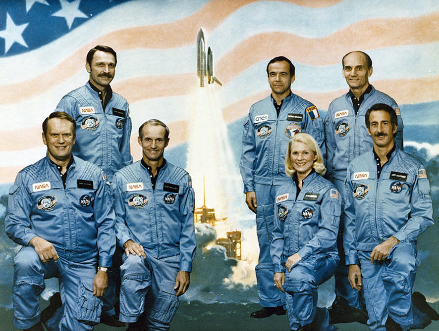 Астронавты STS-51-D