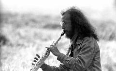 Sergey Letov plays soprano saxophone. Collective Actions [KD]: action «M». Photo 12・セルゲイ・レートフ