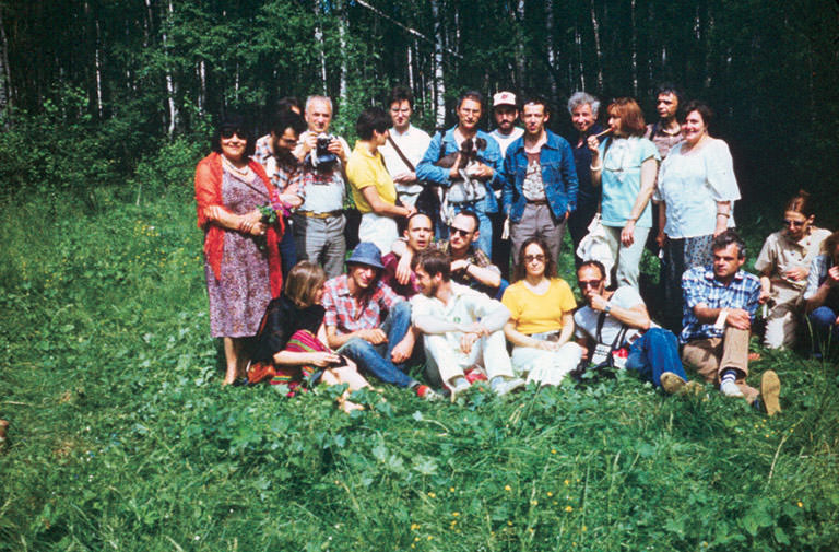 The Boots - Viewers: I. Kabakov, V. Mochalova, Yu. Leiderman, E. Gorokhovsly, Nina, M.Chuikova, N. Abalakova, D. Prigov, I. Nakhova, T. Didenko, I. Bakshtein, A. Rappoport, V. Mironenko, S. Gundlakh, S. Anufriev, A. Prigov, O. Razumovsky + 3 other persons